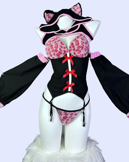 Cosplay Cyber-Kitty Rose